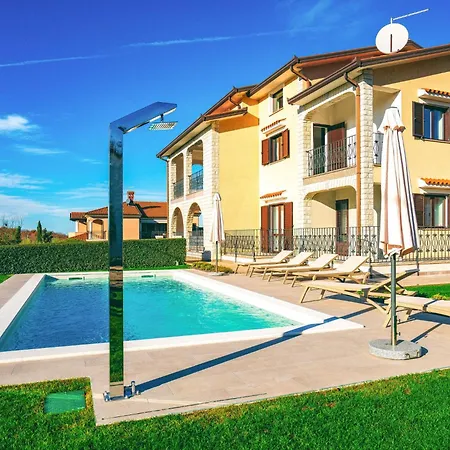 Silvia By Interhome Appartamento